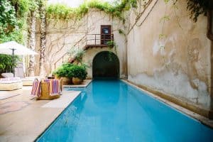 swimming 2601877 640