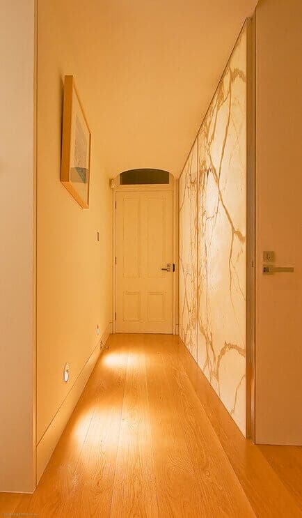 Calacatta marble on glass