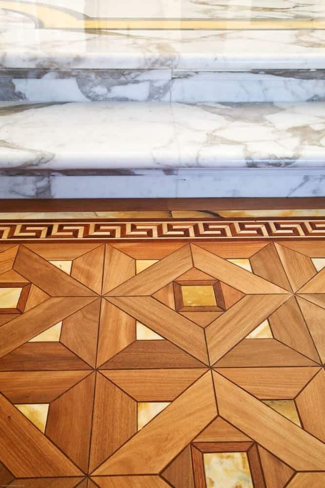 arabescato floor step details