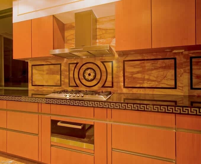 giallo sienna marble kitchen splashback