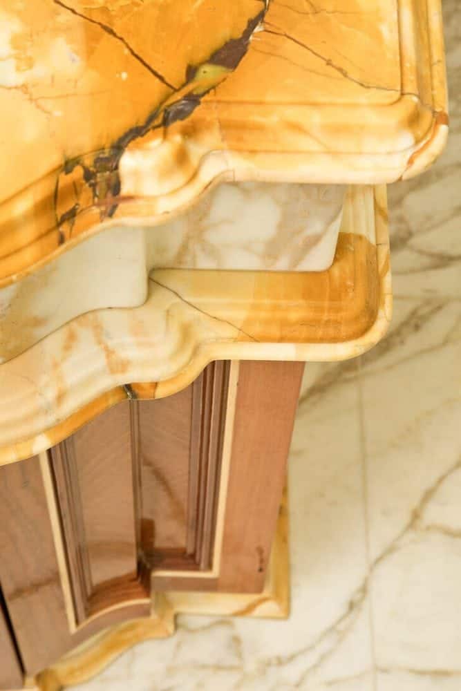 giallo sienna marble vanity edge detail