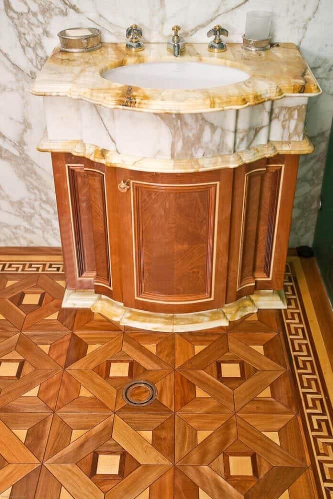 giallo sienna marble vanity