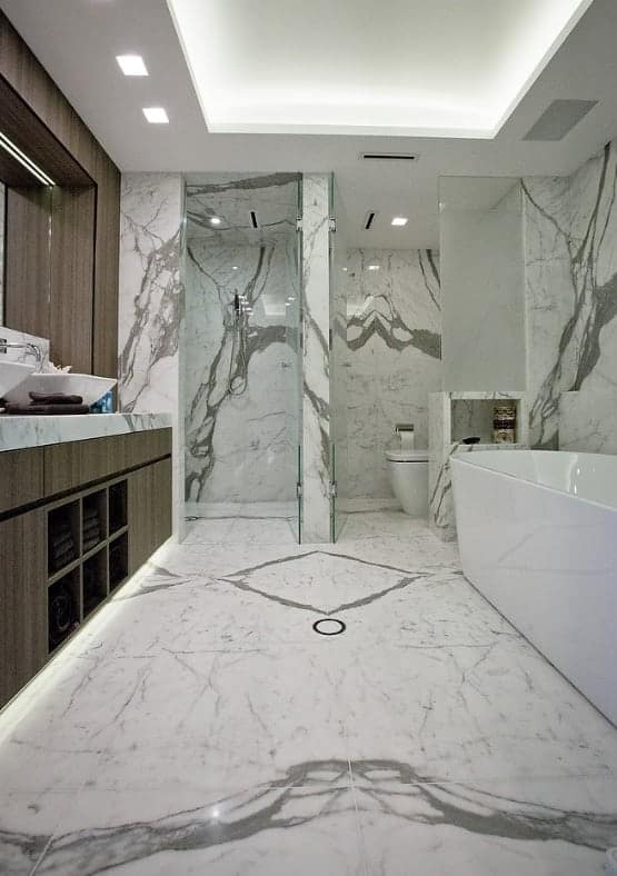statuario marble ensuite floor and walls