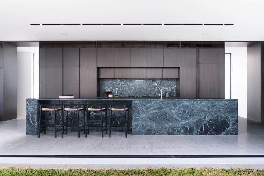 Verde Tinos Kitchen