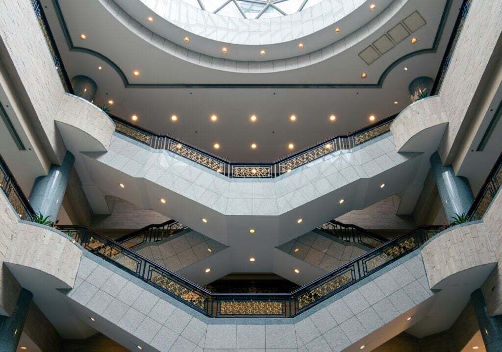 The Benefits of Marble for Luxury Staircases