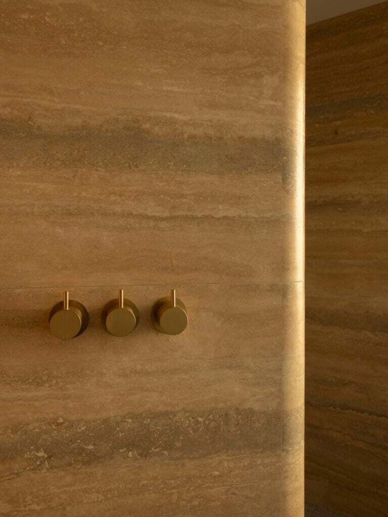 Silver Travertine Details
