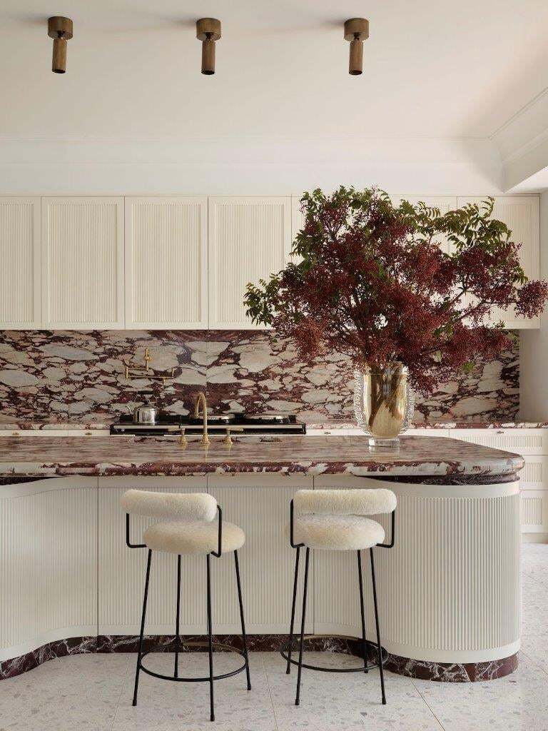 Calacatta Viola Kitchen 0 1