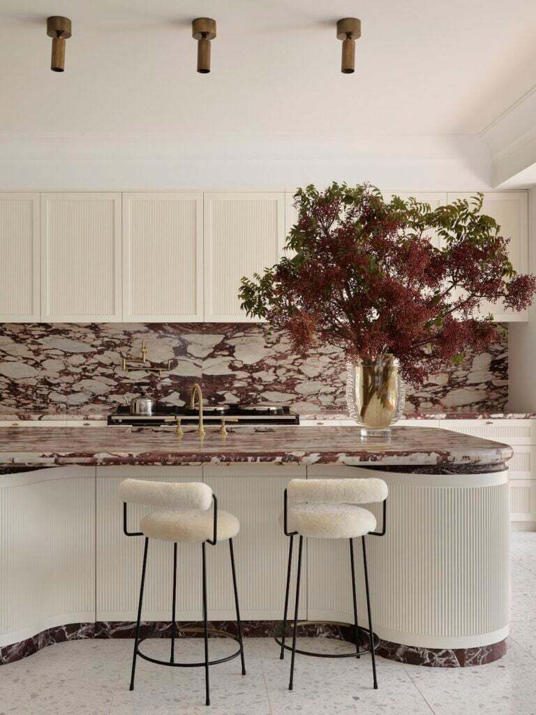 Calacatta Viola Kitchen 0