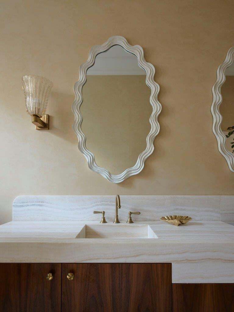 Iris Onyx Powder Room Vanity Integrated Sink 1